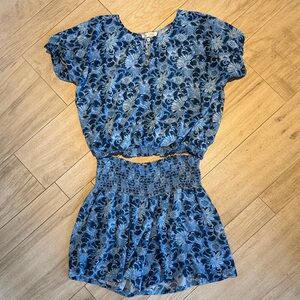 CarveDesigns 2 piece shorts and top set. XS